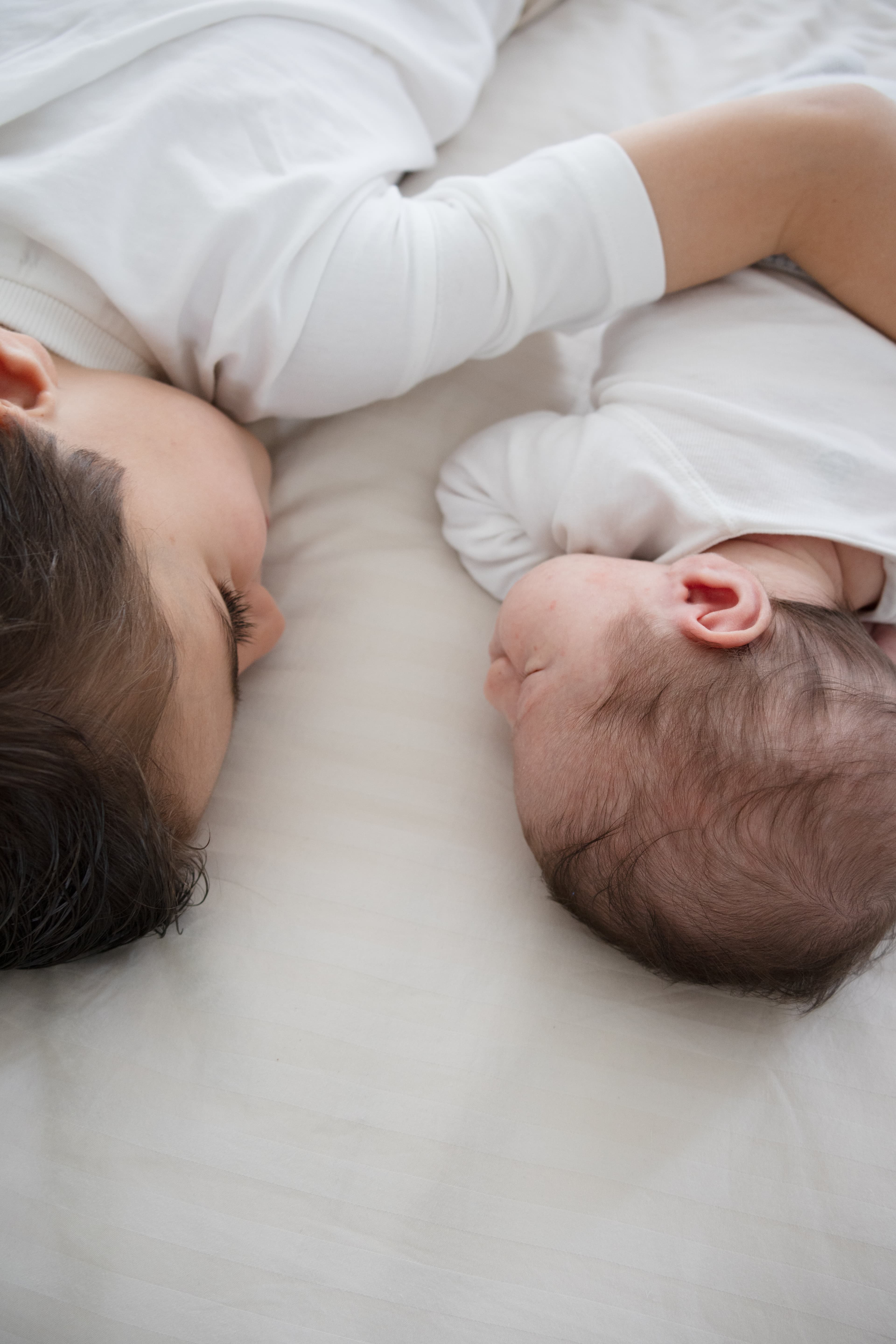 Reportage famille photographe naissance paris